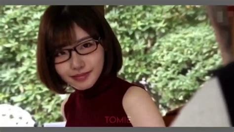 【Eimi Fukada】Performs tricks without underpants【Eng Sub】.